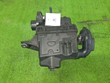КОРПУС ВОЗДУШНОГО ФИЛЬТРА НА TOYOTA AQUA NHP10 1NZ-FXE