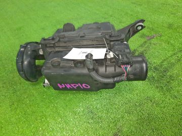 КОРПУС ВОЗДУШНОГО ФИЛЬТРА НА TOYOTA AQUA NHP10 1NZ-FXE