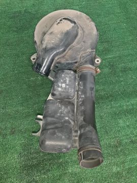 КОРПУС ВОЗДУШНОГО ФИЛЬТРА НА NISSAN ATLAS F23 KA20DE