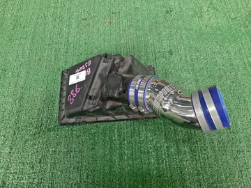 КОРПУС ВОЗДУШНОГО ФИЛЬТРА НА SUBARU LEGACY BH5 EJ20E