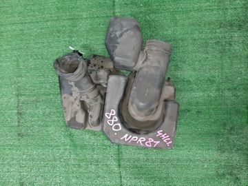 КОРПУС ВОЗДУШНОГО ФИЛЬТРА НА ISUZU ELF NPR81 4HL1