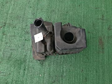 КОРПУС ВОЗДУШНОГО ФИЛЬТРА НА ISUZU ELF NKR81 4HL1