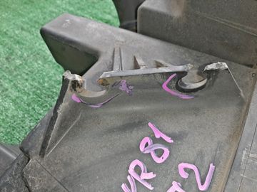 КОРПУС ВОЗДУШНОГО ФИЛЬТРА НА ISUZU ELF NKR81 4HL1