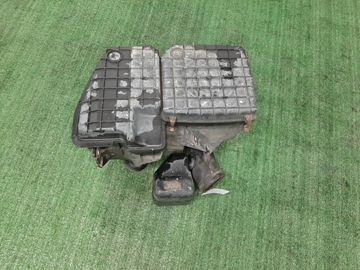 КОРПУС ВОЗДУШНОГО ФИЛЬТРА НА ISUZU ELF NKR81 4HL1