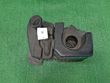 КОРПУС ВОЗДУШНОГО ФИЛЬТРА НА ISUZU ELF AKR71