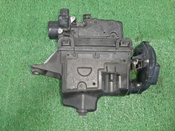 КОРПУС ВОЗДУШНОГО ФИЛЬТРА НА TOYOTA AQUA NHP10 1NZ-FXE