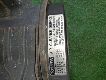 КОРПУС ВОЗДУШНОГО ФИЛЬТРА НА TOYOTA HIACE LH90 2L