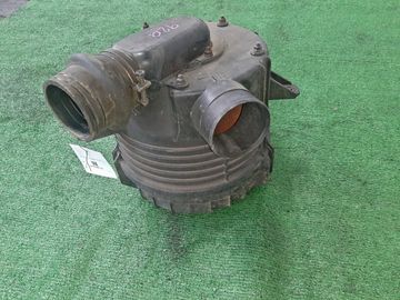 КОРПУС ВОЗДУШНОГО ФИЛЬТРА НА MAZDA TITAN WGSAT VS