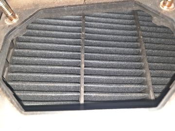 КОРПУС ВОЗДУШНОГО ФИЛЬТРА НА MITSUBISHI PAJERO IO H76W 4G93