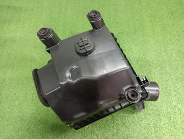 КОРПУС ВОЗДУШНОГО ФИЛЬТРА НА TOYOTA LAND CRUISER VJA300W