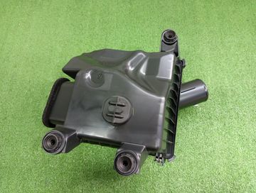 КОРПУС ВОЗДУШНОГО ФИЛЬТРА НА TOYOTA LAND CRUISER VJA300W