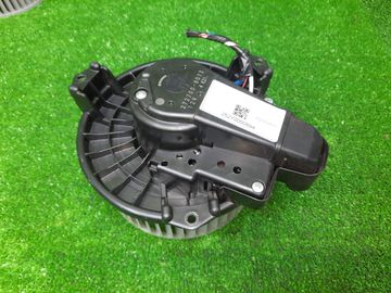 МОТОРЧИК ПЕЧКИ НА TOYOTA FIELDER NZE144
