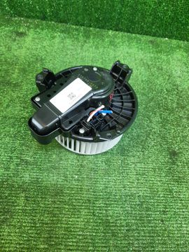 МОТОРЧИК ПЕЧКИ НА TOYOTA AXIO ZRE142