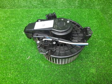 МОТОРЧИК ПЕЧКИ НА TOYOTA FIELDER NZE141