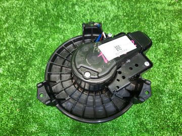 МОТОРЧИК ПЕЧКИ НА TOYOTA COROLLA  AXIO ZRE142