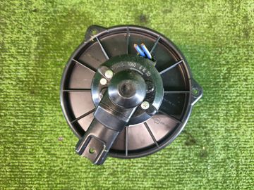 МОТОРЧИК ПЕЧКИ НА TOYOTA PORTE NNP11