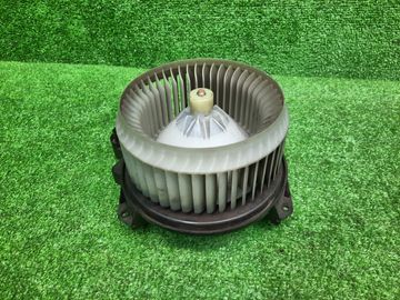 МОТОРЧИК ПЕЧКИ НА TOYOTA COROLLA FIELDER ZRE144G