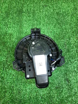 МОТОРЧИК ПЕЧКИ НА TOYOTA COROLLA  AXIO NZE141