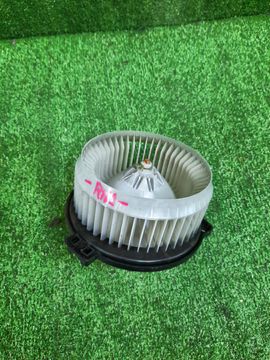 МОТОРЧИК ПЕЧКИ НА HONDA STREAM RN1