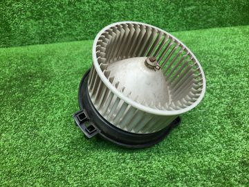 МОТОРЧИК ПЕЧКИ НА HONDA STEPWGN RF1