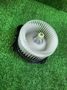 МОТОРЧИК ПЕЧКИ НА TOYOTA COROLLA  AXIO NZE141