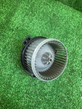 МОТОРЧИК ПЕЧКИ НА TOYOTA OPA ZCT10