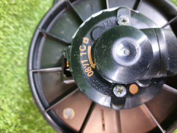 МОТОРЧИК ПЕЧКИ НА TOYOTA OPA ZCT10