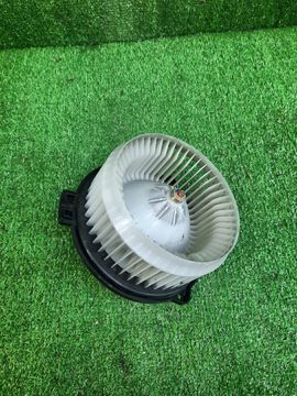 МОТОРЧИК ПЕЧКИ НА MITSUBISHI GRANDIS NA4W