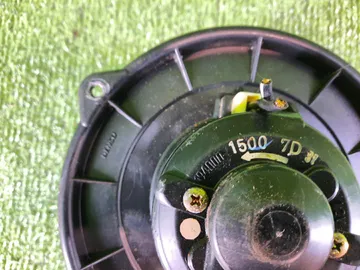 МОТОРЧИК ПЕЧКИ НА TOYOTA COROLLA NZE121