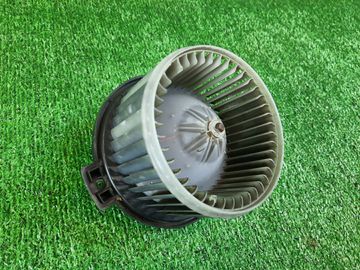 МОТОРЧИК ПЕЧКИ НА TOYOTA VITZ SCP10