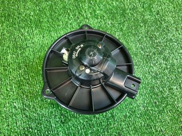 МОТОРЧИК ПЕЧКИ НА TOYOTA CHASER SX90