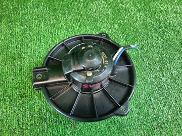 МОТОРЧИК ПЕЧКИ НА TOYOTA VISTA SV50