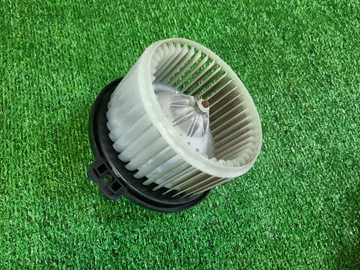 МОТОРЧИК ПЕЧКИ НА TOYOTA COROLLA NZE121