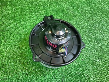 МОТОРЧИК ПЕЧКИ НА TOYOTA PREMIO ZZT240