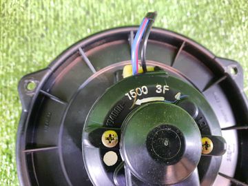 МОТОРЧИК ПЕЧКИ НА TOYOTA PREMIO ZZT240