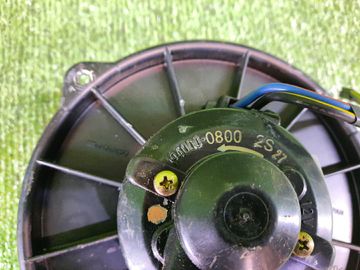 МОТОРЧИК ПЕЧКИ НА TOYOTA CALDINA ST191G