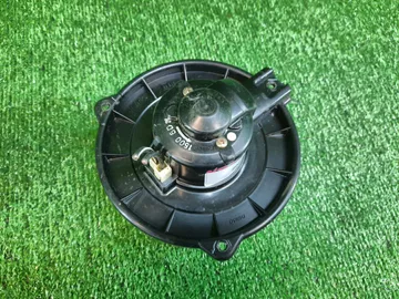 МОТОРЧИК ПЕЧКИ НА TOYOTA COROLLA NZE121