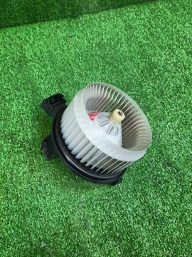 МОТОРЧИК ПЕЧКИ НА TOYOTA COROLLA  AXIO NZE141