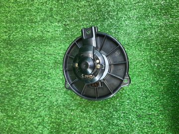 МОТОРЧИК ПЕЧКИ НА TOYOTA VITZ SCP10