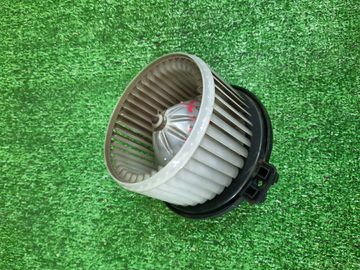 МОТОРЧИК ПЕЧКИ НА TOYOTA VITZ SCP10