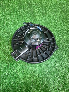 МОТОРЧИК ПЕЧКИ НА HONDA STREAM RN1