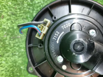МОТОРЧИК ПЕЧКИ НА TOYOTA CAMRY GRACIA SXV20