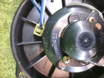 МОТОРЧИК ПЕЧКИ НА HONDA PARTNER EY7