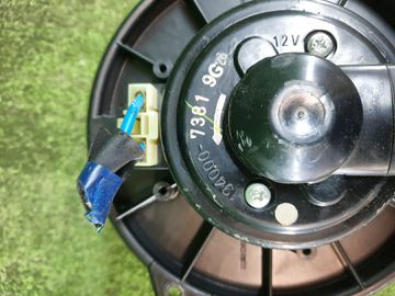 МОТОРЧИК ПЕЧКИ НА TOYOTA CAMRY ACV30