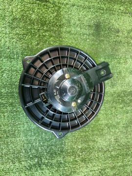 МОТОРЧИК ПЕЧКИ НА MAZDA DEMIO DY3W