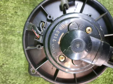 МОТОРЧИК ПЕЧКИ НА TOYOTA NADIA SXN10