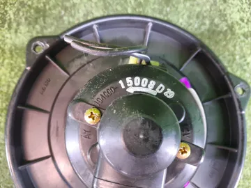 МОТОРЧИК ПЕЧКИ НА TOYOTA VOLTZ ZZE138