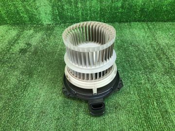 МОТОРЧИК ПЕЧКИ НА TOYOTA PRIUS ZVW50