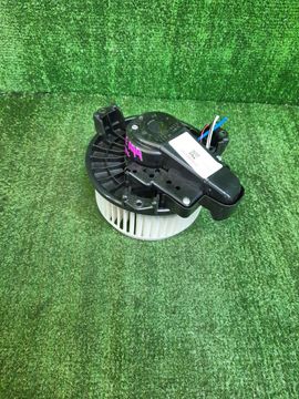 МОТОРЧИК ПЕЧКИ НА TOYOTA COROLLA  AXIO NZE141