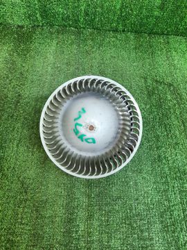 МОТОРЧИК ПЕЧКИ НА MAZDA DEMIO DY5W